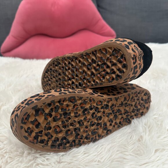 Vans Black Leopard Sole Sneakers - Picture 2 of 5